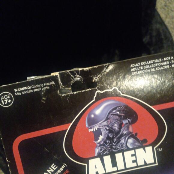Alien Kane Figure - Picture 4 of 4
